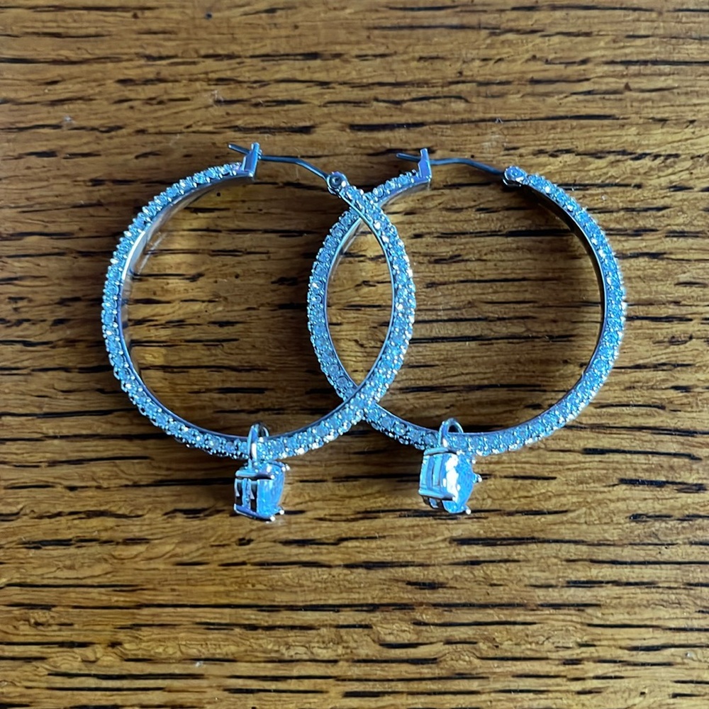 NWOT Original Juicy Couture Crystal Hoop Earrings with Heart Charm